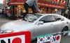 Hàn Quốc: Dùng kim chi “khủng bố” xe hơi Nhật Bản, còn gì nữa?