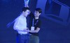Đổ nước lên đầu CEO Baidu giữa sân khấu, một thanh niên bị bắt
