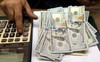 Financial Times: Sự thật phũ phàng là Mỹ có rất ít công cụ để khiến đồng USD yếu đi như Trung Quốc