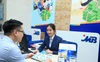 Thu nhập tăng vọt tại các ngân hàng: Có nơi đang trả gần 1 lượng vàng/tháng