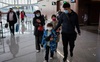 Số người chết vì bệnh phổi lạ tăng lên 9, dân Trung Quốc đón năm mới trong lo sợ