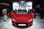 Số xe Ford bán ra trong 1 tháng gấp 9 lần Tesla bán cả quý, tại sao nhà đầu tư vẫn chọn cổ phiếu Tesla?