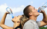 Uống đủ nước mỗi ngày phòng ngừa được 5 bệnh: Ngày hè bạn càng phải lưu ý