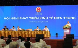 Bình Định trao Giấy chứng nhận đăng ký đầu tư cho 15 dự án với tổng số vốn trên 36.000 tỷ đồng