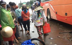 Xe khách tông hàng loạt xe máy, ít nhất 3 người tử vong