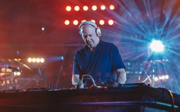 Ngày lãnh đạo ngân hàng tỷ đô, đêm về "làm thêm" DJ chơi nhạc, CEO U50 khuyên bạn: Đừng chịu đựng những công việc nhàm chán! Ngày lãnh đạo ngân hàng tỷ đô, đêm về "làm thêm" DJ chơi nhạc, CEO U50 khuyên bạn: Đừng chịu đựng những công việc nhàm chán!