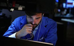 Tổng thống Trump làm căng với Trung Quốc, Dow Jones mất gần 300 điểm Tổng thống Trump làm căng với Trung Quốc, Dow Jones mất gần 300 điểm
