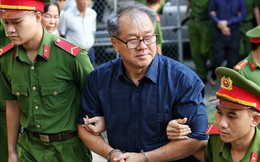 Phiên toà chiều 26/7: Thoát tội, em trai Phạm Công Danh đang hỗ trợ điều tra vụ án xét xử anh ruột mình Phiên toà chiều 26/7: Thoát tội, em trai Phạm Công Danh đang hỗ trợ điều tra vụ án xét xử anh ruột mình