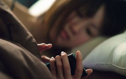 Từ cắm đầu vào điện thoại đến quá quan tâm người khác nghĩ gì về mình: 5 dấu hiệu cho thấy chị em đang lãng phí thời gian, thả trôi cuộc sống Từ cắm đầu vào điện thoại đến quá quan tâm người khác nghĩ gì về mình: 5 dấu hiệu cho thấy chị em đang lãng phí thời gian, thả trôi cuộc sống
