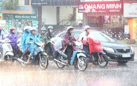 Hà Nội và Bắc Bộ mưa lớn trên diện rộng