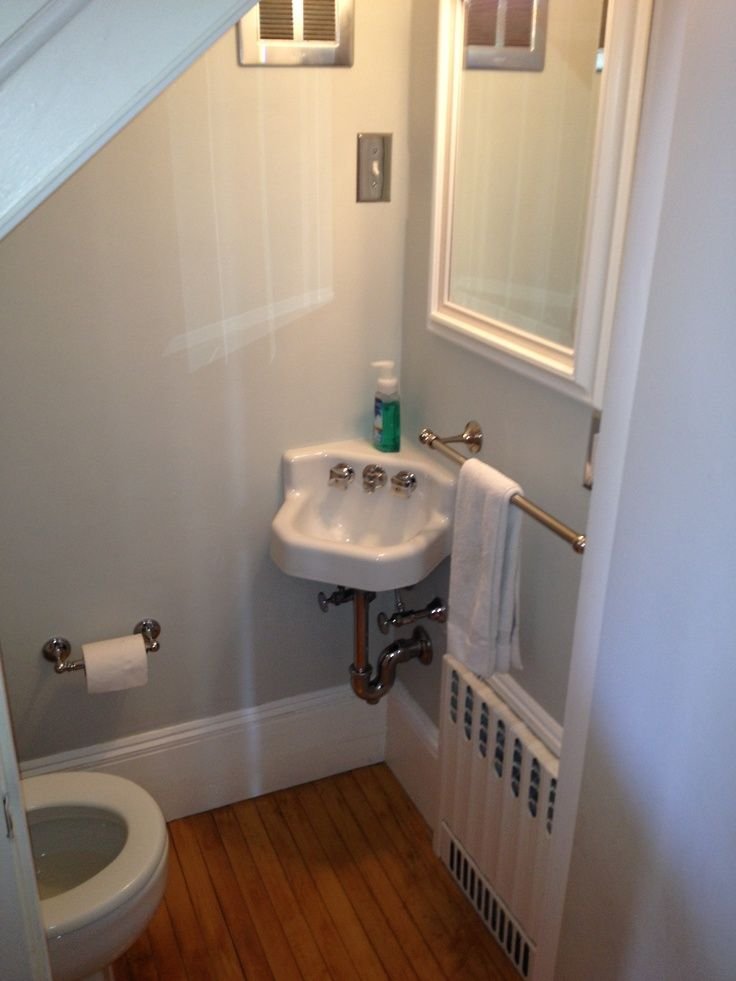 6 thiết kế nhà vệ sinh tận dụng góc chết dưới gầm cầu thang \'chuẩn ...