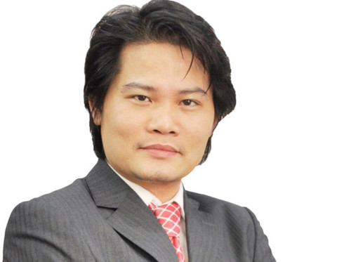 Tiến sỹ Quách Mạnh Hào, giảng viên cao cấp môn tài chính Đại học Lincoln (Vương quốc Anh) .