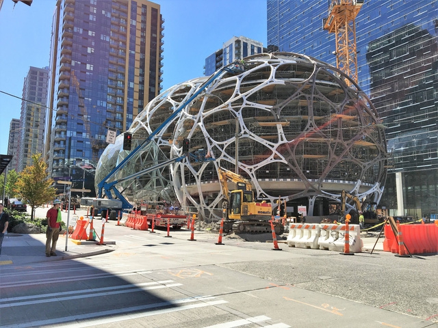 Trong khi 54 bang 238 thành phố tranh nhau mời Amazon mở trụ sở 5 tỷ ...