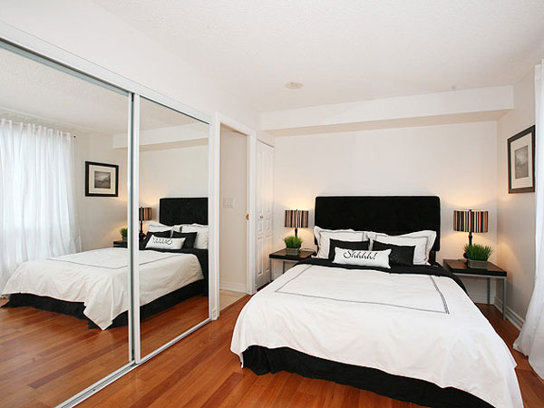 
Sử dụng giương trong phòng ngủ nhỏ giúp nhân đôi diện tích căn phòng.

 
