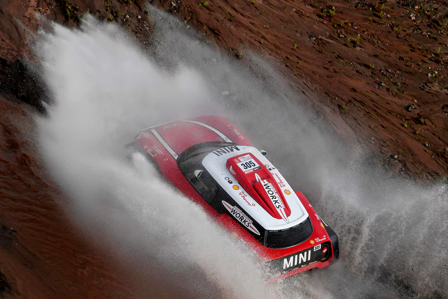 Khám phá giải đua xe địa hình xuyên sa mạc khốc liệt nhất hành tinh Dakar Rally - Ảnh 4.