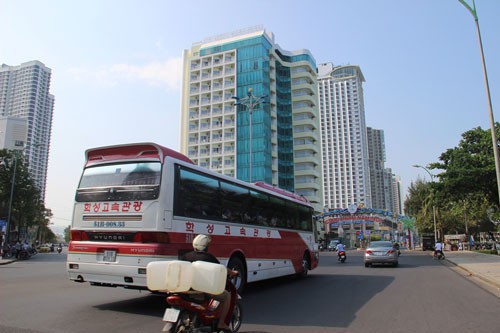 Tour Việt bó tay với khách Trung Quốc - Ảnh 1.