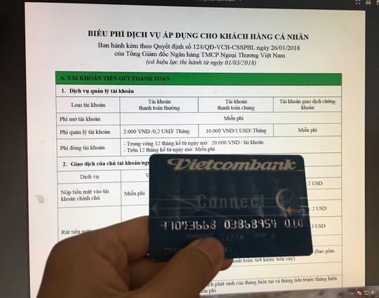 Vietcombank lại tăng phí rút tiền ATM từ 15-7 - Ảnh 1. Vietcombank lại tăng phí rút tiền ATM từ 15-7 - Ảnh 1.
