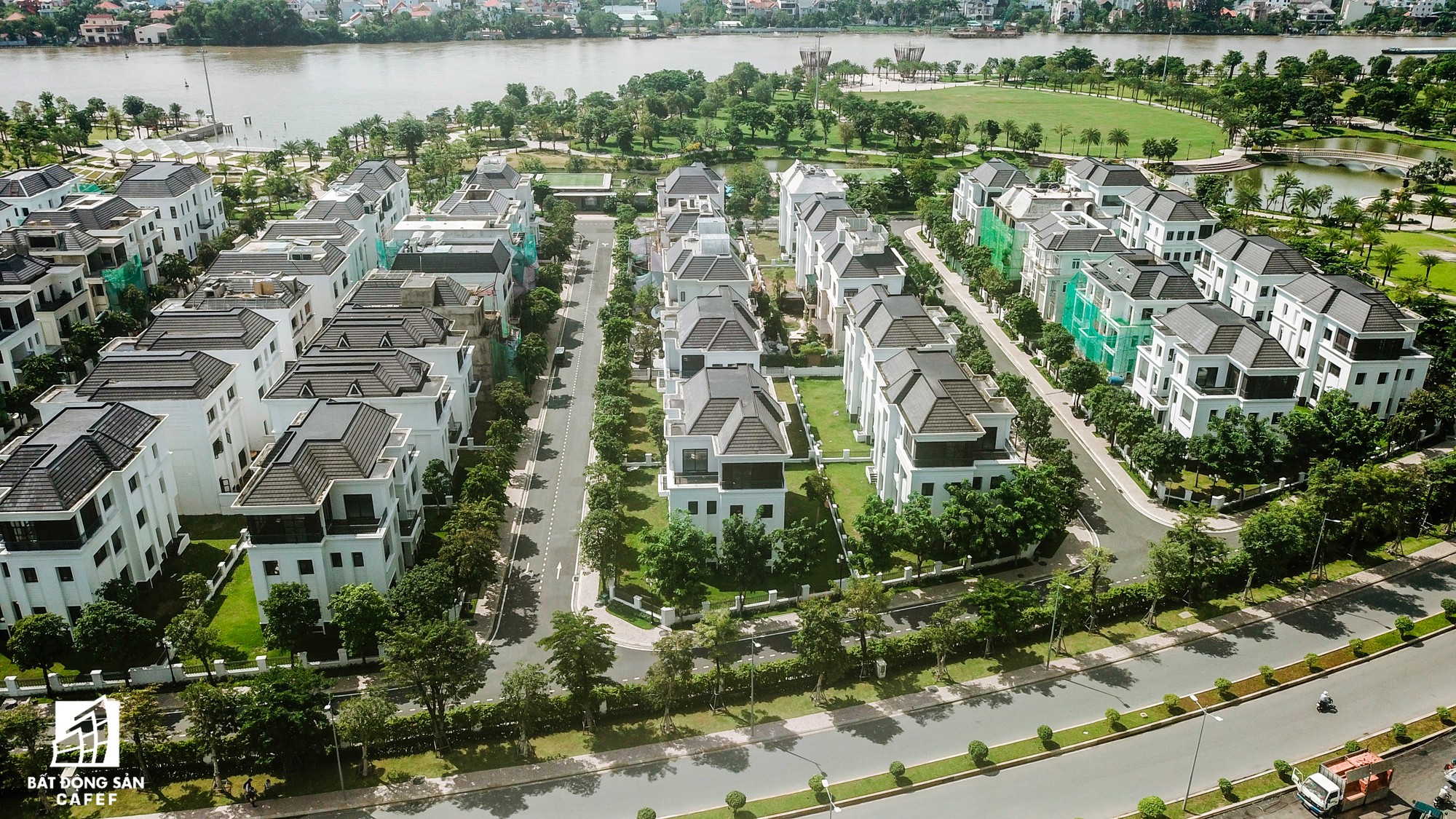 Toàn cảnh đô thị trung tâm Sài Gòn nhìn từ đỉnh tòa nhà cao nhất Việt Nam - Ảnh 14. Toàn cảnh đô thị trung tâm Sài Gòn nhìn từ đỉnh tòa nhà cao nhất Việt Nam - Ảnh 14.