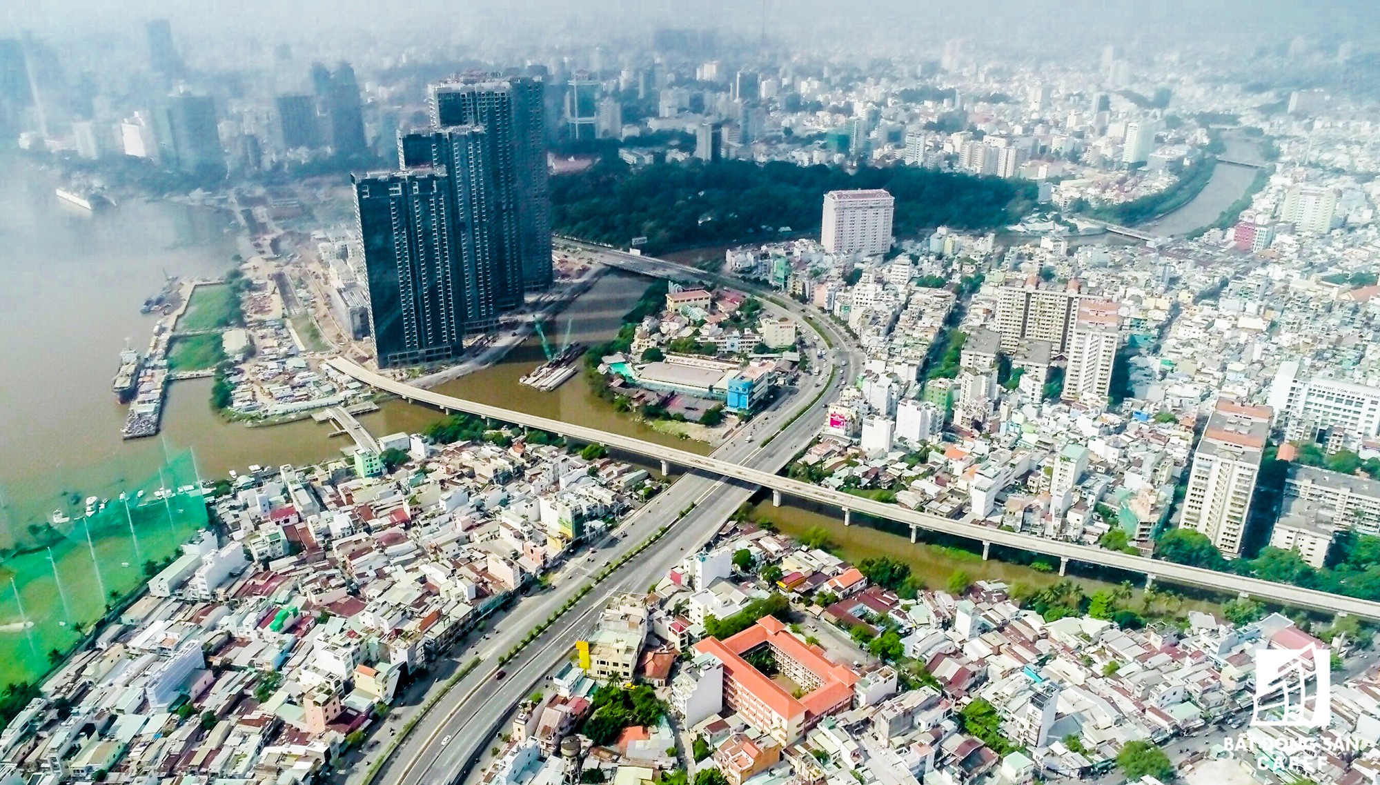Toàn cảnh đô thị trung tâm Sài Gòn nhìn từ đỉnh tòa nhà cao nhất Việt Nam - Ảnh 18. Toàn cảnh đô thị trung tâm Sài Gòn nhìn từ đỉnh tòa nhà cao nhất Việt Nam - Ảnh 18.