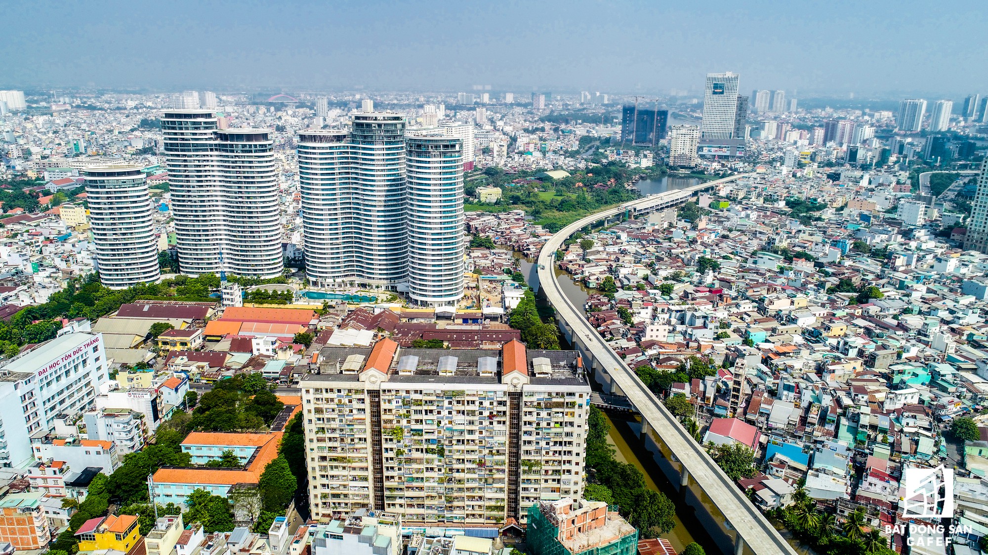 Toàn cảnh đô thị trung tâm Sài Gòn nhìn từ đỉnh tòa nhà cao nhất Việt Nam - Ảnh 20. Toàn cảnh đô thị trung tâm Sài Gòn nhìn từ đỉnh tòa nhà cao nhất Việt Nam - Ảnh 20.