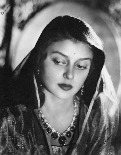 Gayatri Devi: Hoàng hậu xinh đẹp nhất Ấn Độ và cuộc đời lẫy lừng ghi dấu vào kỷ lục thế giới, đến Tổng thống Mỹ cũng nghiêng mình nể phục - Ảnh 2.
