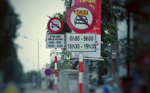 Hà Nội: Cấm 11 tuyến đường chính, nhiều tài xế Uber, Grab bỏ nghề!? - Ảnh 1.
