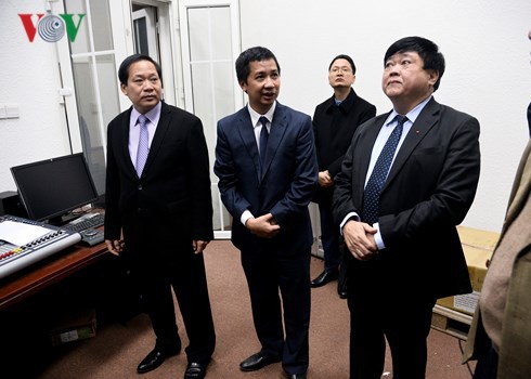 Từ trái: Bộ trưởng Trương Minh Tuấn, Giám đốc Đài VTC Nguyễn Kim Trung và Tổng Giám đốc Nguyễn Thế Kỷ 