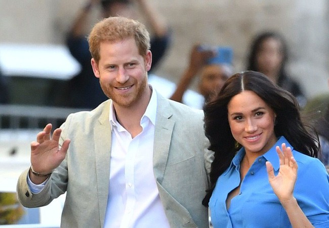 Vợ chồng Hoàng tử Harry - Meghan Markle lên kế hoạch chuẩn bị rời xa Vương  quốc Anh mãi mãi?