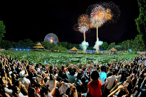  Ghim ngay 6 địa điểm ngắm pháo hoa đẹp nhất Sài Gòn dịp Tết Dương lịch 2020, lập hội đi countdown đón năm mới liền thôi!  - Ảnh 7.