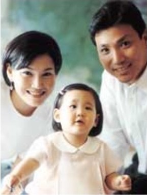 Tình yêu sét đánh của ái nữ Samsung và cậu út tờ báo danh tiếng Hàn Quốc mở ra cuộc hôn nhân viên mãn đến khó tin gần 2 thập kỷ - Ảnh 9.