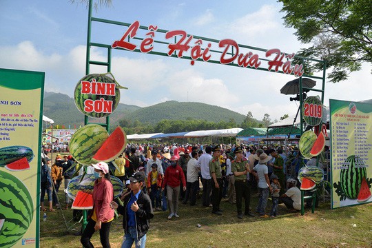  Đặc sắc Lễ hội dưa hấu lần đầu tiên ở Việt Nam  - Ảnh 1.