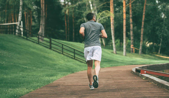 *Chuyên gia khẳng định đi bộ là bài tập tốt nhất cho cả sức khỏe và tâm trí: Mỗi bước chân là liều thuốc bổ giúp bạn hạnh phúc hơn, năng động, khỏe mạnh hơn - Ảnh 3.