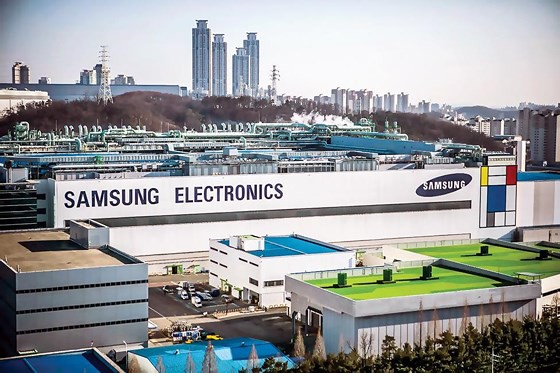 Thương chiến Nhật-Hàn bùng nổ: Samsung và LG lãnh trọn - Ảnh 3.
