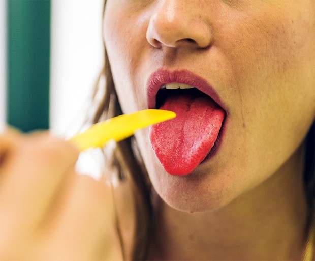 Lưỡi đột nhiên sưng đỏ bất thường có thể là cảnh báo của nhiều vấn đề sức khỏe mà bạn chẳng ngờ đến - Ảnh 2.