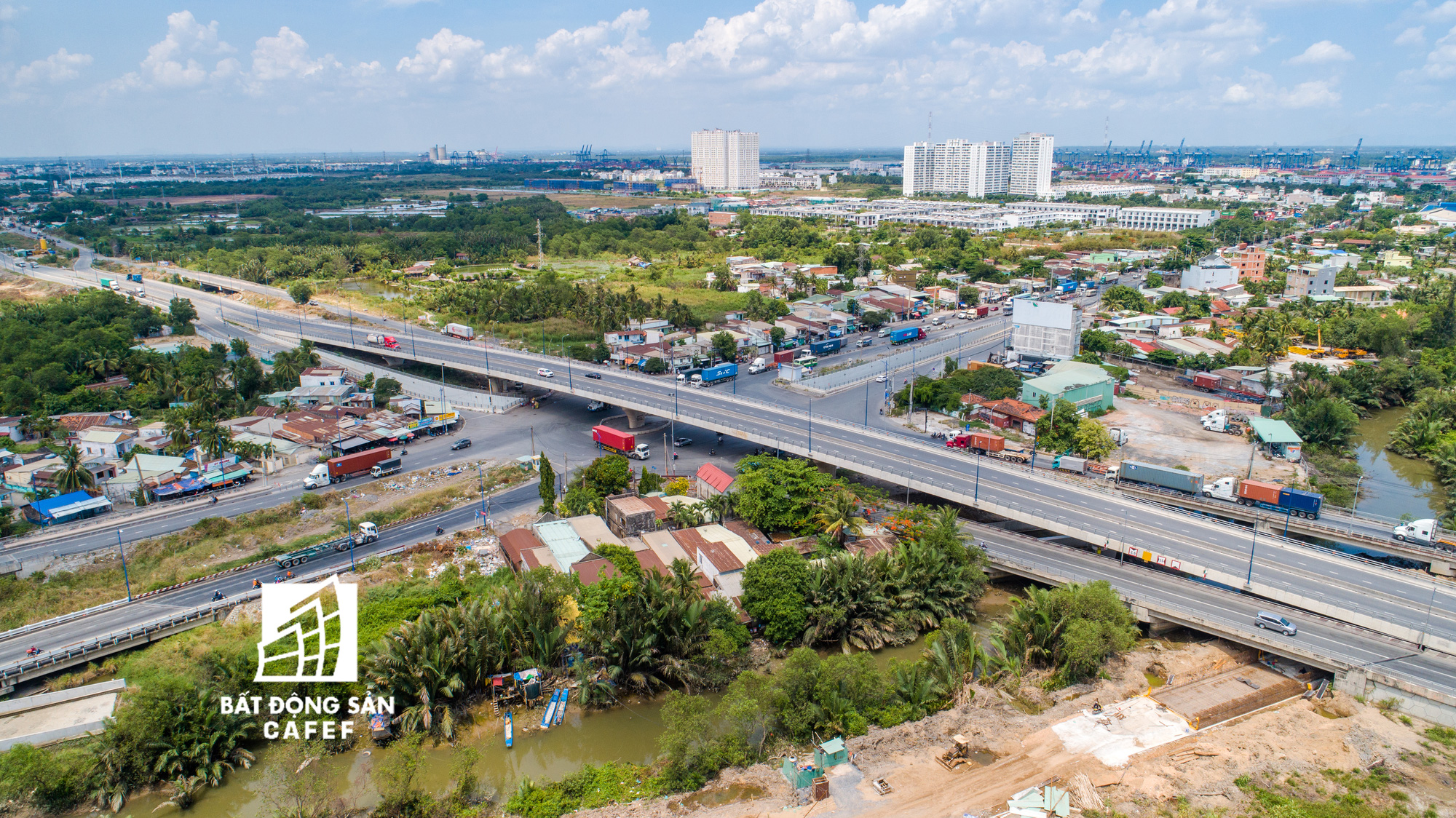 Toàn cảnh hạ tầng giao thông khu Đông với nhiều tuyến đường sắp được mở rộng: Nơi đang chuẩn bị trở thành “thành phố trong TP.HCM” - Ảnh 8.