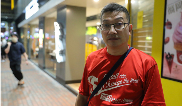 Chúng tôi còn biết đi đâu? - người vô gia cư Hong Kong mất nơi trú ẩn cuối cùng khi loạt cửa hàng McDonalds đóng cửa phòng dịch Covid-19 - Ảnh 2.