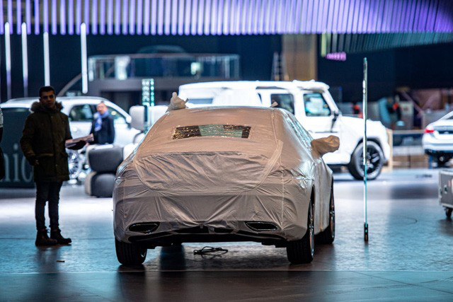 Khung cảnh tan hoang của Geneva Motor Show 2020: Tất cả đắp chiếu chờ tháo dỡ - Ảnh 3.