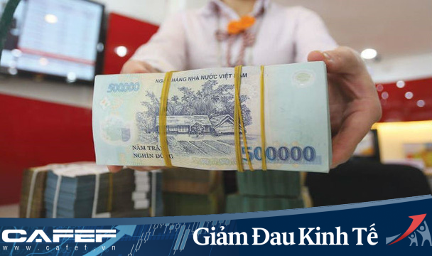 Các ngân hàng liên tục miễn, giảm phí dịch vụ - Ảnh 1. Các ngân hàng liên tục miễn, giảm phí dịch vụ - Ảnh 1.