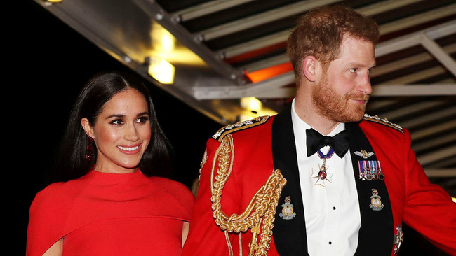 Cú sốc hoàng gia Anh: Meghan Markle được cho là hét giá 29 tỷ đồng để tạo ra "quả bom" làm nổ tung gia đình nhà chồng