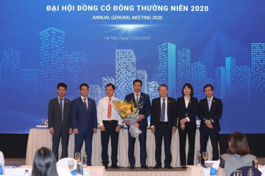 ĐHCĐ Văn Phú - Invest: Chủ tịch Tô Như Toàn mừng vì công ty vẫn tăng trưởng trong dịch Covid-19, năm 2020 sẽ đẩy mạnh đầu tư vào Cần Thơ, Huế, Bắc Ninh, Hải Phòng - Ảnh 2.