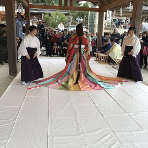 Điều ít biết về bộ trang phục 12 lớp, nặng 20kg đỉnh cao vẻ đẹp trang phục truyền thống Nhật Bản, Hoàng hậu Masako cũng từng mặc ngày đăng quang - Ảnh 13.