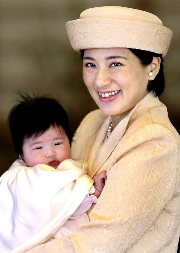 Hoàng hậu Masako - người mẹ từng vượt qua căn bệnh trầm cảm, dùng kỷ luật thép để dạy con sống như thường dân, không có đặc quyền dù là công chúa - Ảnh 4.