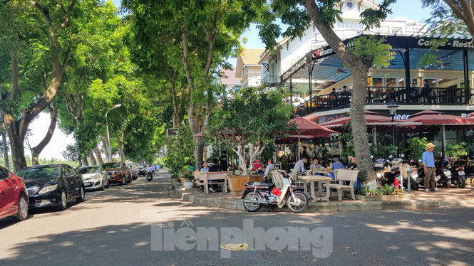 Cận cảnh biệt thự đô thị mẫu Hà Nội đua nhau thay cây xanh, lát vỉa hè sai quy hoạch  - Ảnh 28.