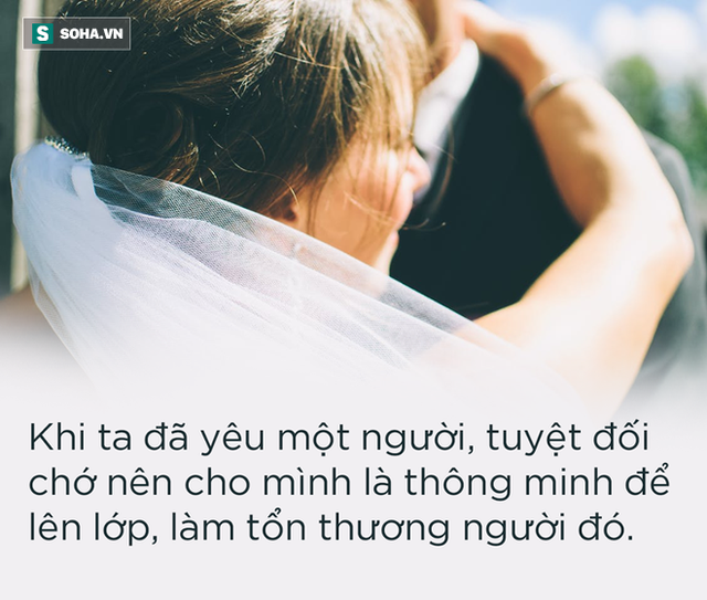 2 vợ chồng đang cãi nhau nảy lửa trong tiệm bánh, trưởng thôn chỉ vào những cái bánh rồi nói 1 câu, cả 2 lập tức im bặt - Ảnh 2.