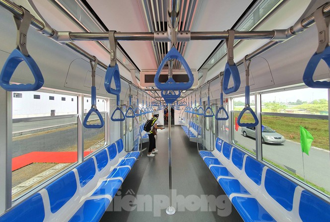 Có gì bên trong đoàn tàu metro số 1 của TPHCM? - Ảnh 5. Có gì bên trong đoàn tàu metro số 1 của TPHCM? - Ảnh 5.