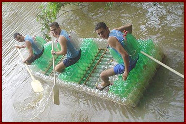 Sáng chế áo phao, bè nổi tái chế làm từ chai nhựa hot trở lại mùa mưa lũ: Giải pháp nhanh, ít tốn kém cho bà con miền Trung - Ảnh 3.