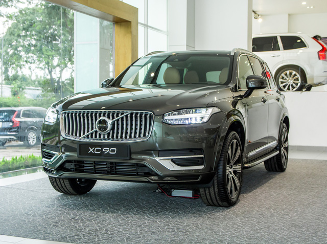 Trùm cuối' Volvo XC90 T8 chào Việt Nam: Mạnh nhất phân khúc, giá gần 4,6 tỷ  đồng