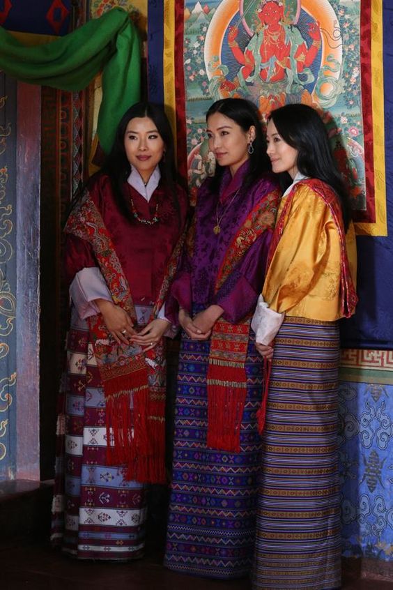 Gia đình cực phẩm của Hoàng hậu vạn người mê Bhutan: Em trai làm phò mã, chị gái xinh đẹp kết hôn với hoàng tử - Ảnh 7.