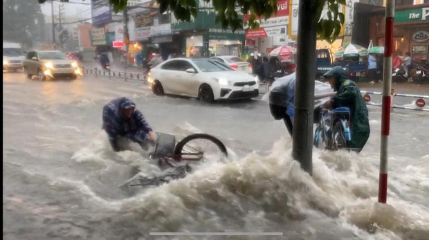 Cập nhật: 3 tỉnh thành ra thông báo khẩn cho học sinh nghỉ học từ 8/10 - Ảnh 2.