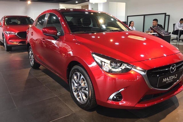 Đánh giá nhanh Mazda2 2018: Nước sơn mới đẹp, nội thất cao cấp bậc nhất  phân khúc